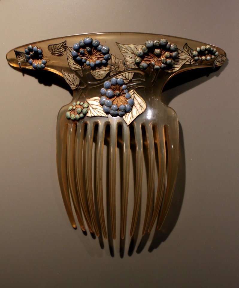 Haircomb Ivy René Lalique Berlin 24112018