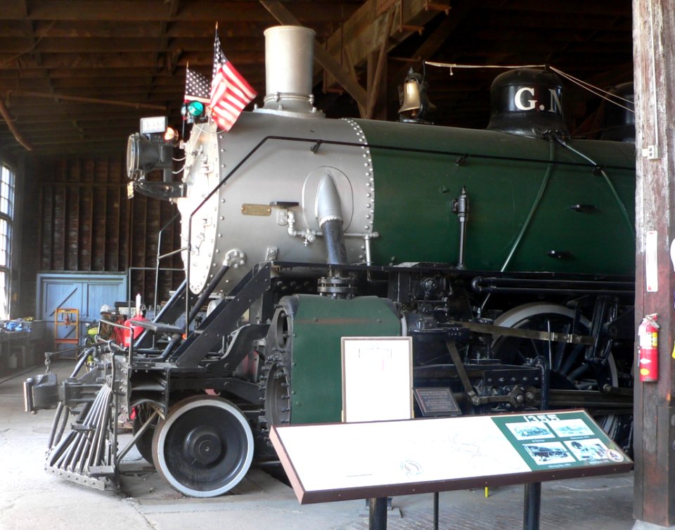 Great Northern locomotive 1355 2