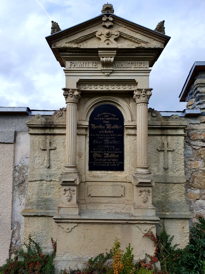Grave stone Bergfriedhof Schleiz 10