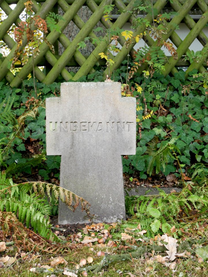 Gravestone of unknown person IV