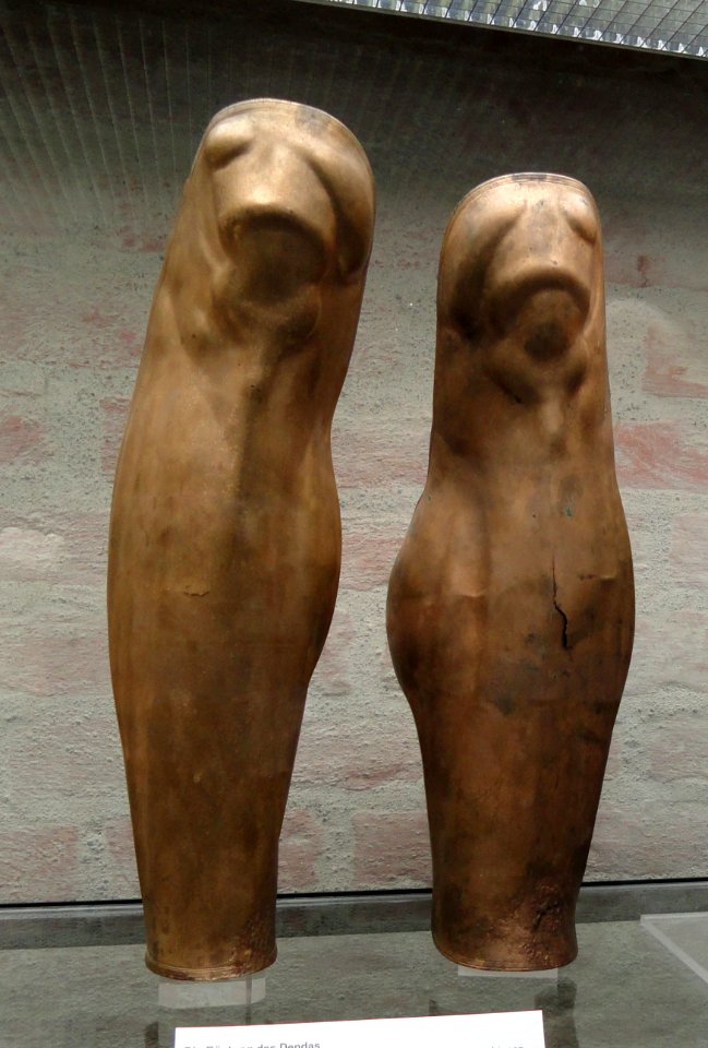 Greaves of Denda - Staatliche Antikensammlungen