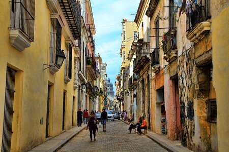 Road alive havana