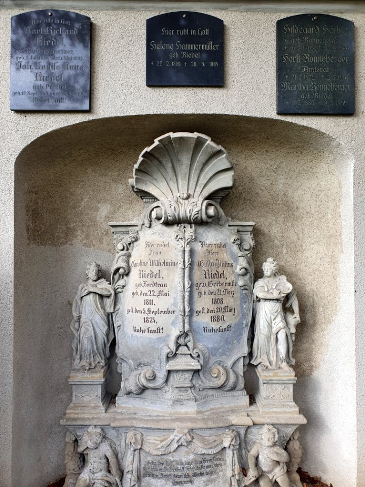 Grave stone Bergfriedhof Schleiz 11