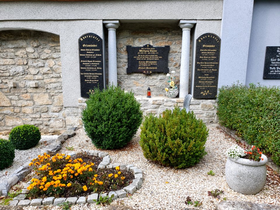 Grave stone Bergfriedhof Schleiz 09