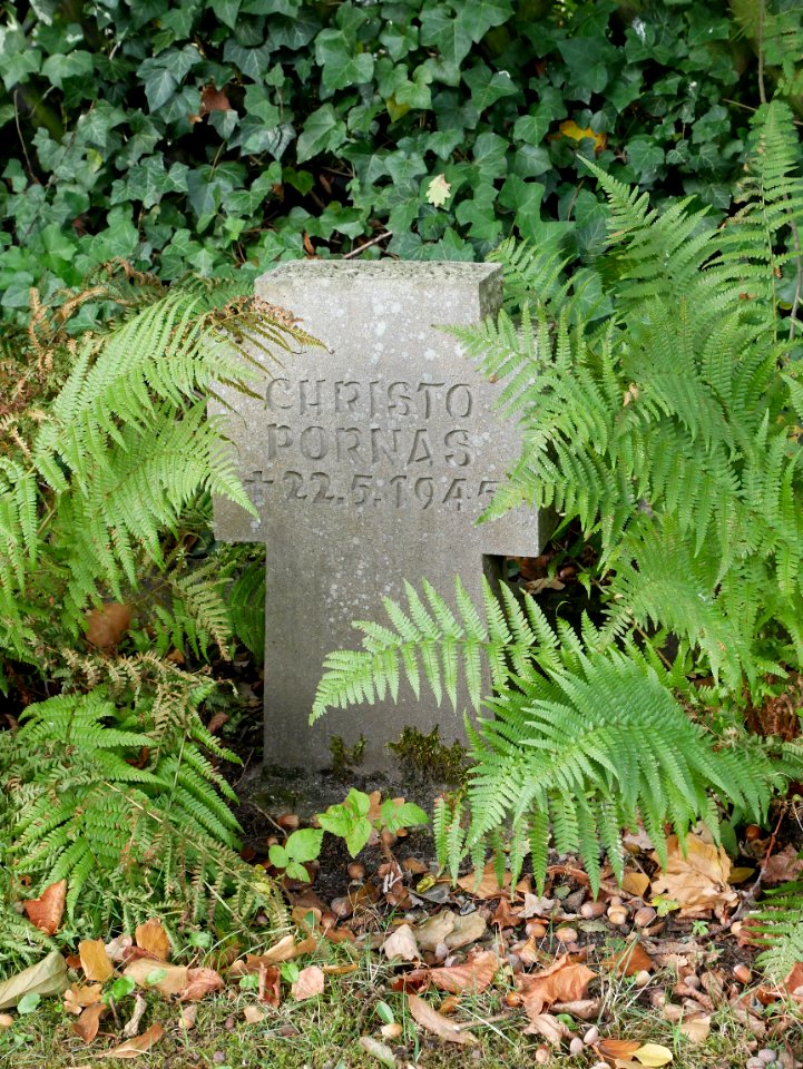 Gravestone Christo Pornas