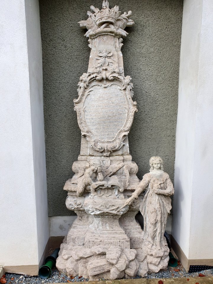 Grave stone Bergfriedhof Schleiz 01