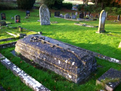 Grave of G F Bodley, Kinnersley
