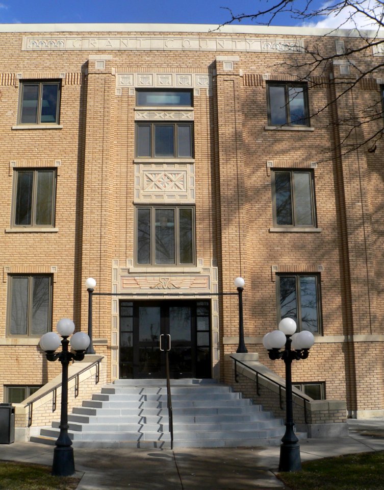 Grant County, Kansas courthouse W center 1