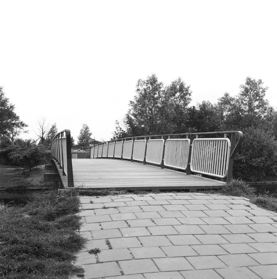 Graven en verbeteren van kanalen, aanleggen bruggen, bruggen, Bestanddeelnr 160-0783