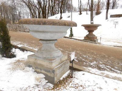 Granite vases of Mikeshin - 02