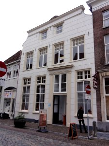 Grave Rijksmonument 17215 Brugstraat 5