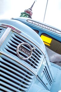 Volvo signs truck