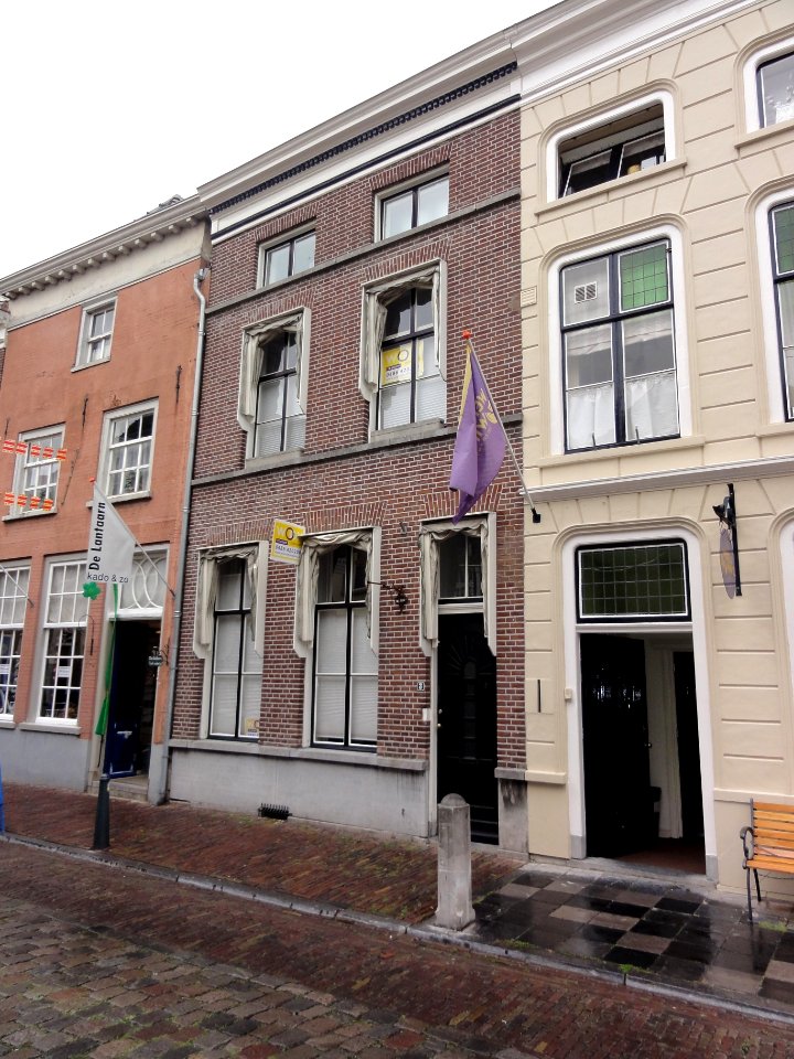 Grave Rijksmonument 17259 Klinkerstraat 3