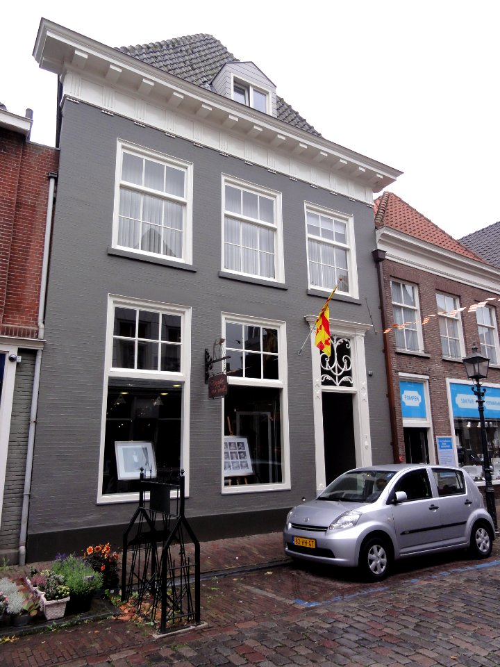 Grave Rijksmonument 17266 Klinkerstraat 4