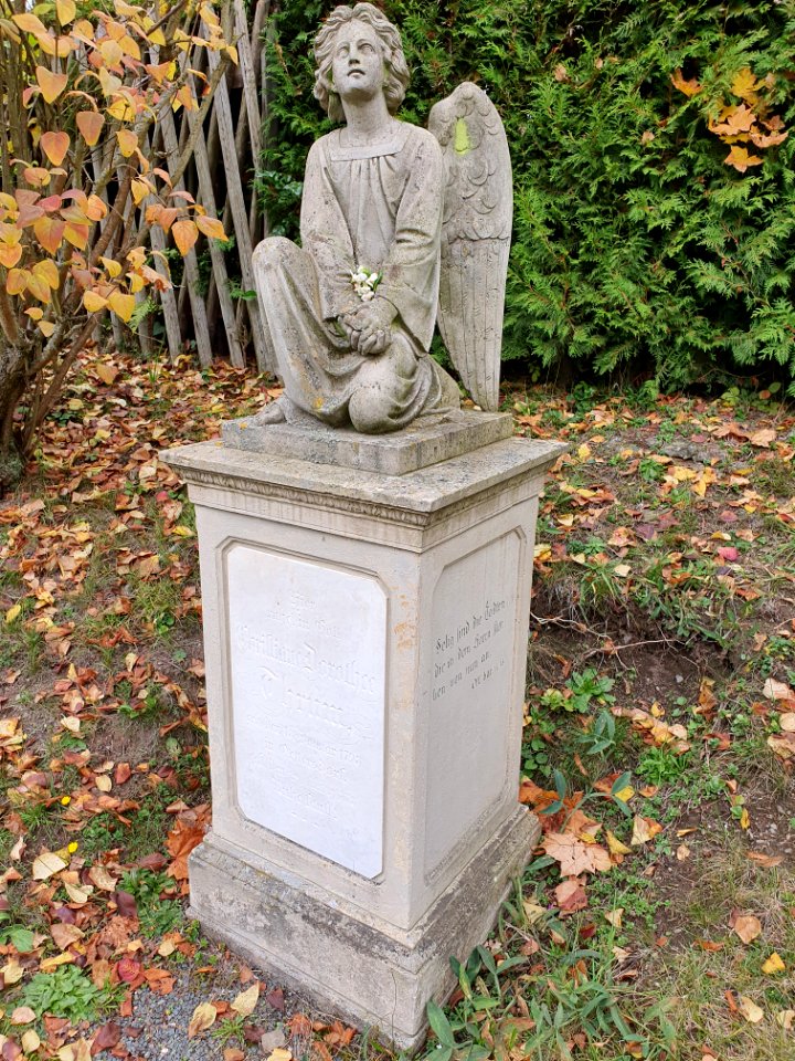 Grave stone Bergfriedhof Schleiz 02