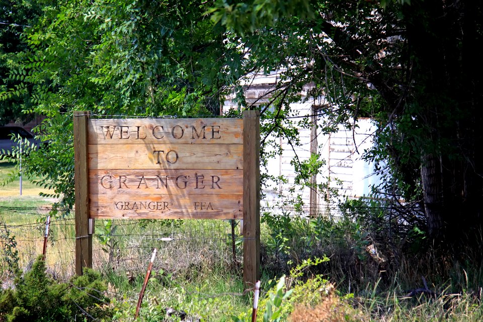 Granger Welcome Sign