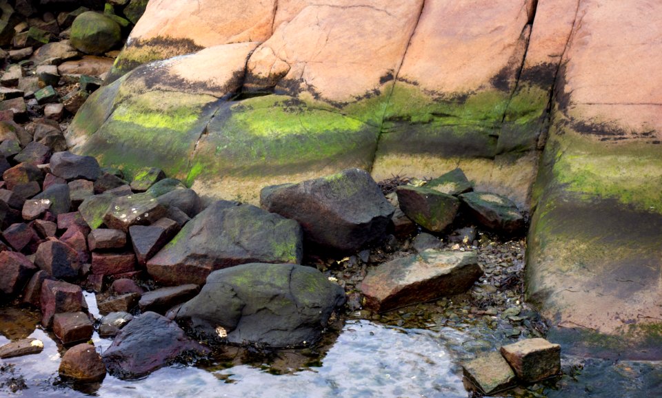 Granite cliff in Holländaröd