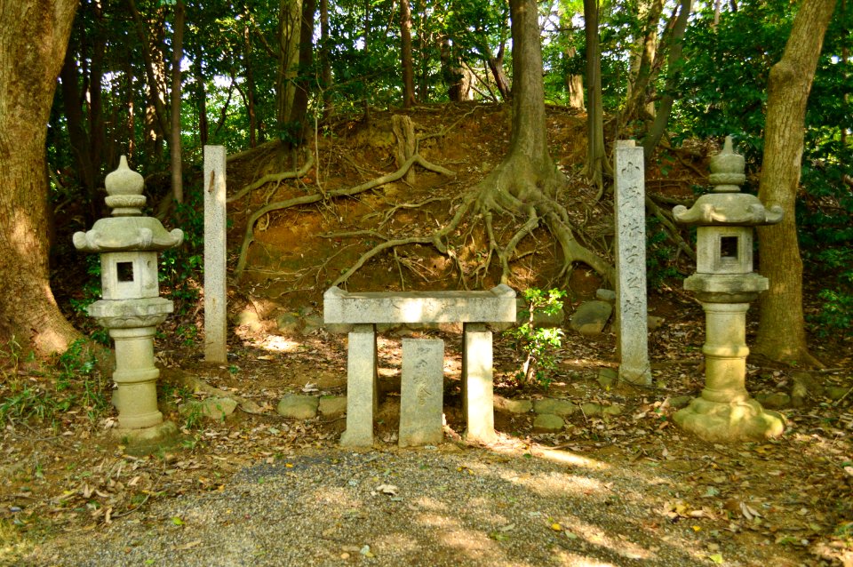 Grave of Ono-no-Imoko-2