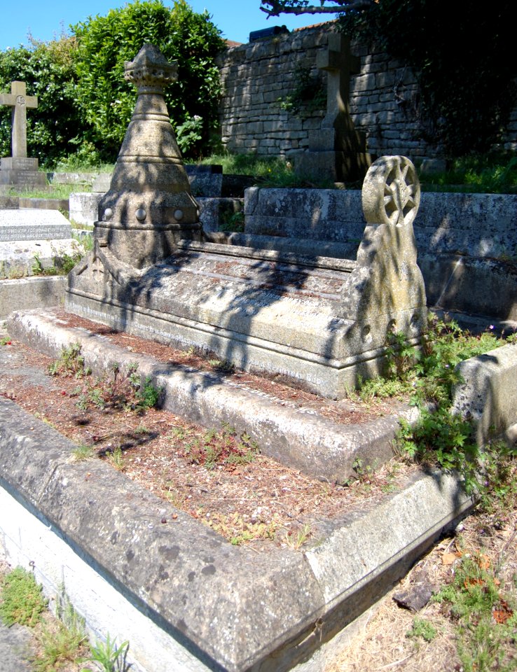 Grave of Thomas Hellyer, Ryde Cemetery (June 2017) (2)