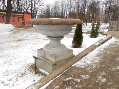 Granite vases of Mikeshin - 03