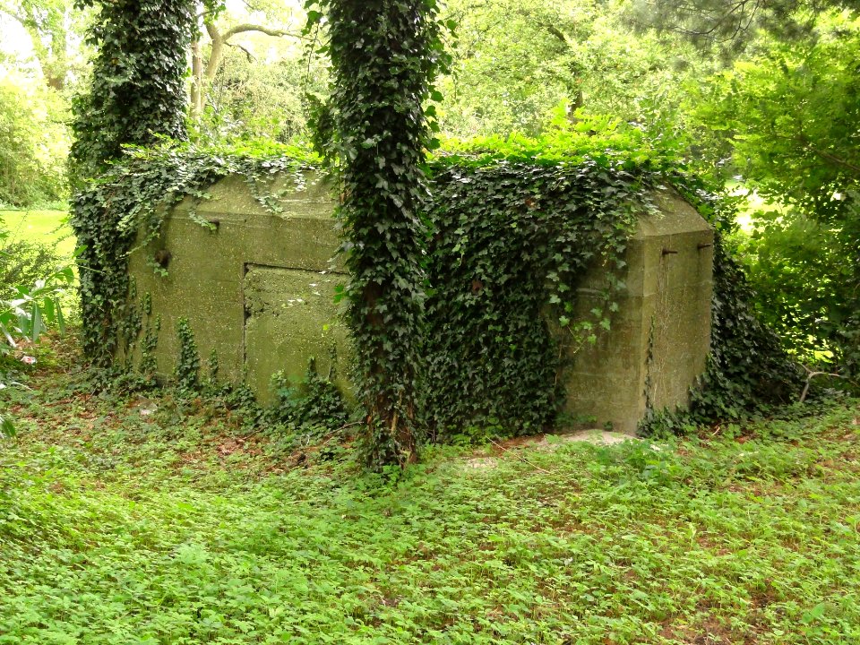 Grave Rijksmonument 514144 kazemat St.Elisabethstraat 2