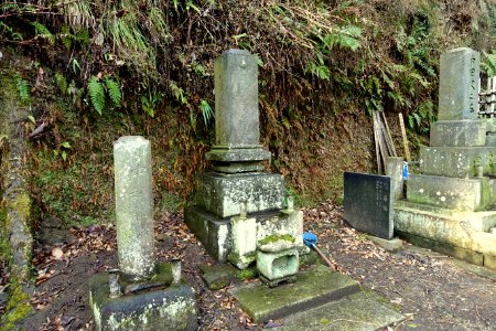 Grave - Jufukuji - Kamakura, Kanagawa, Japan - DSC08001