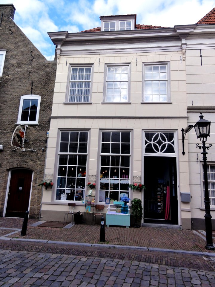 Grave Rijksmonument 17218 Brugstraat 8 (2)