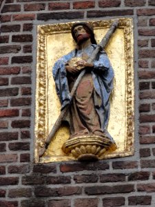 Grave Rijksmonument 17293 St.Jacobs gevelbeeld Brugstraat 2 Rogstraatzijde