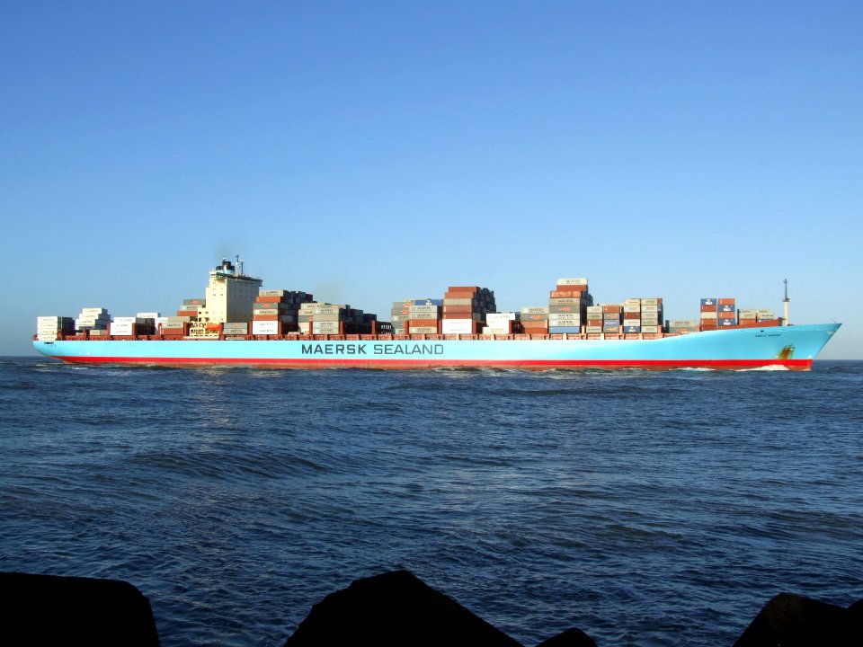Grete Maersk p3 approaching Port of Rotterdam, Holland 29-Nov-2006