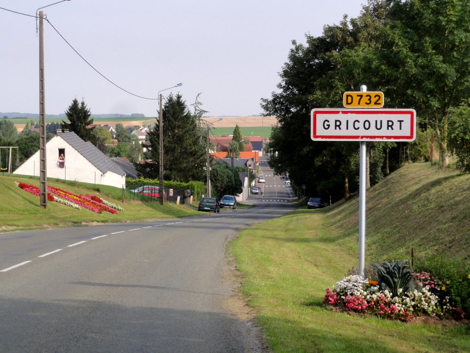 Gricourt (Aisne) city limit sign