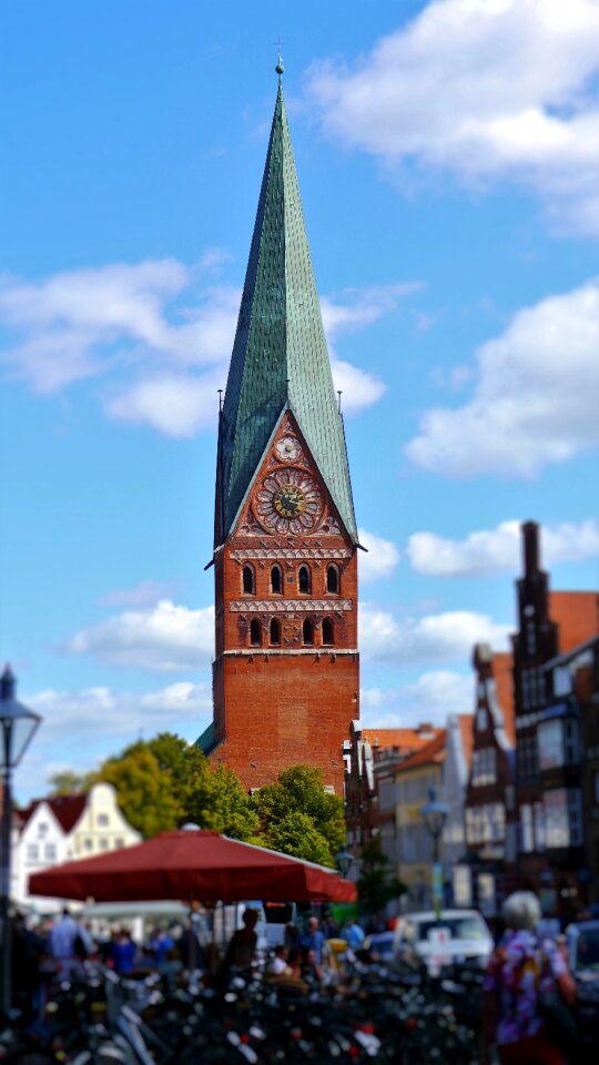 Building chapel architecture