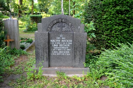 Griesheim, Friedhof, Grab H 4 Becker