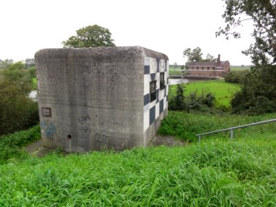 Grave Rijksmonument 420216 brugkazemat zuid