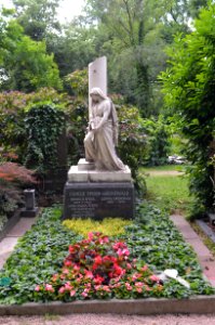 Griesheim, Friedhof, Grab B 56-57 Speier-Grünewald (1)