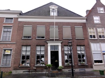 Grave Rijksmonument 17298 Rogstraat 17
