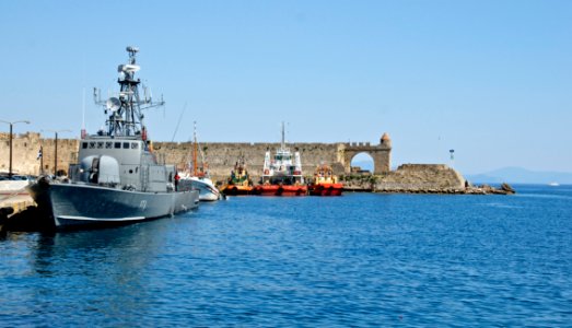 Greek coast guard pushers Rhodes