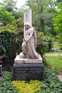 Griesheim, Friedhof, Grab B 56-57 Speier-Grünewald