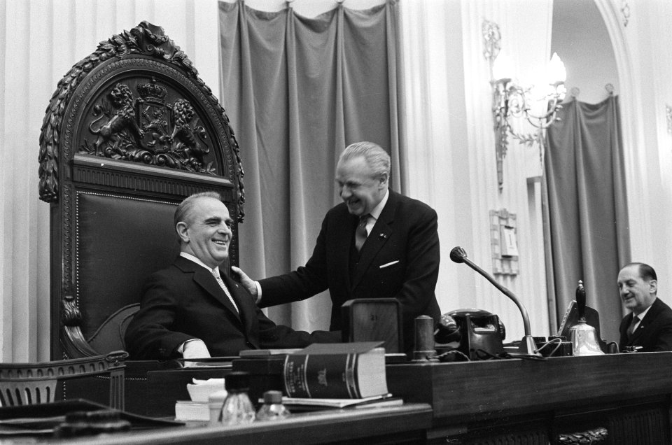 Griekse Minister-President bezoeken gebracht aan voorzitt Eerste en Tweede Kamer, Bestanddeelnr 914-8833