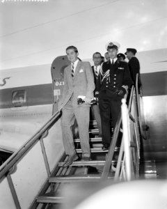 Griekse Kroonprins Constantijn in Nederland, in auto, Bestanddeelnr 911-3847