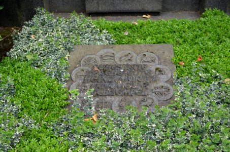 Griesheim, Friedhof, Grab C 159-160 Tempel (2)