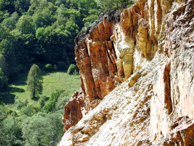 Green And Rocks (232346219) photo