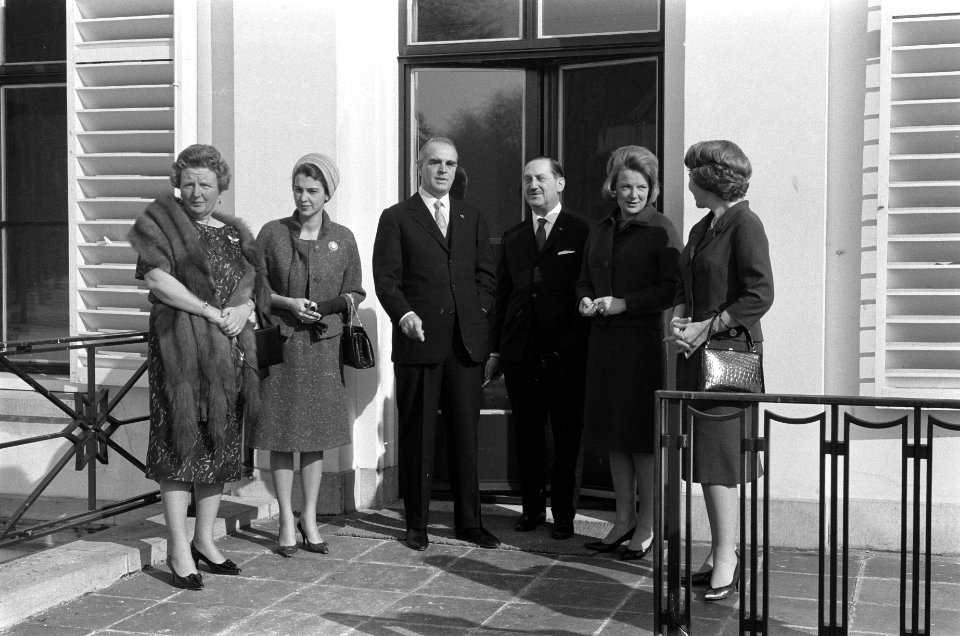Griekse Minister-President met zijn minister en zijn vrouw op Paleis Soestdijk o, Bestanddeelnr 914-8793