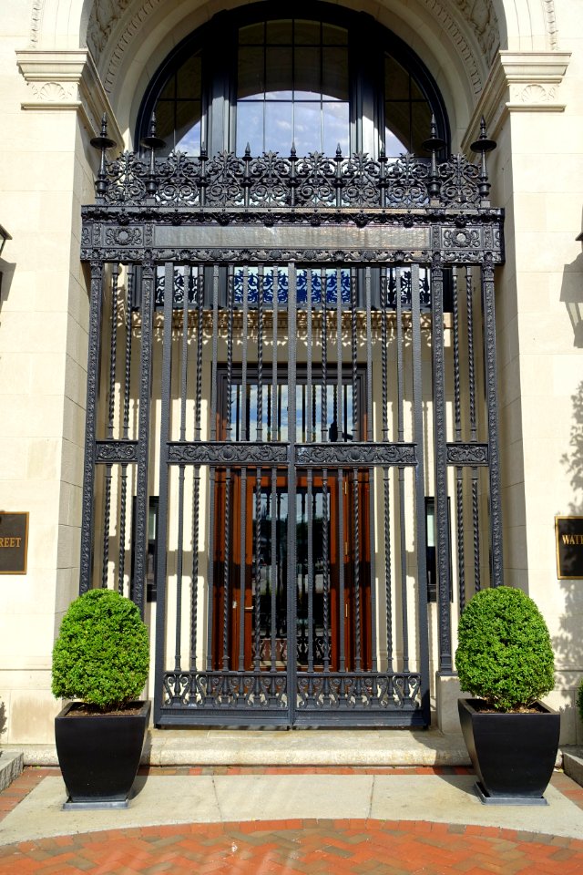 Grillwork - Watertown Savings Bank - Watertown, MA - DSC07407