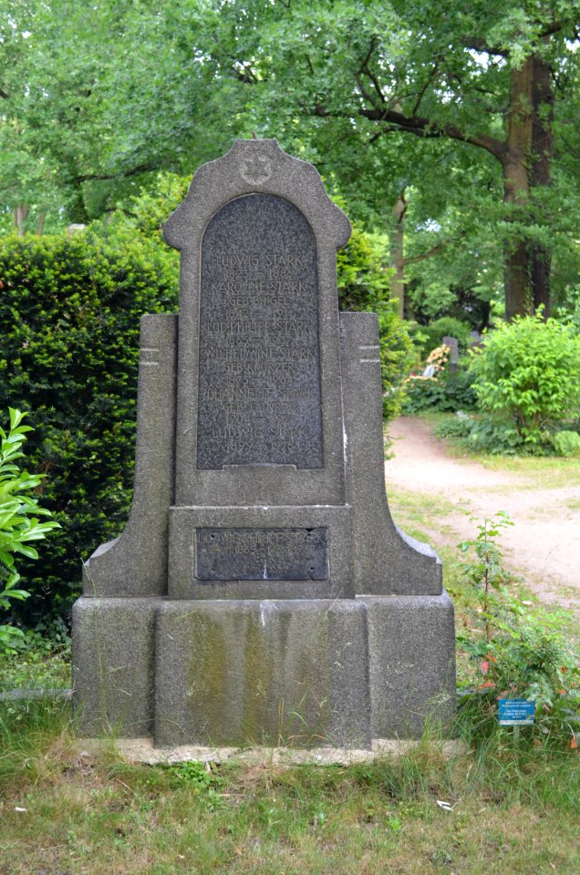 Griesheim, Friedhof, Grab C 137 Stark