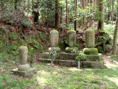 Graveyard - Homyoin Temple - Otsu, Shiga - DSC07593