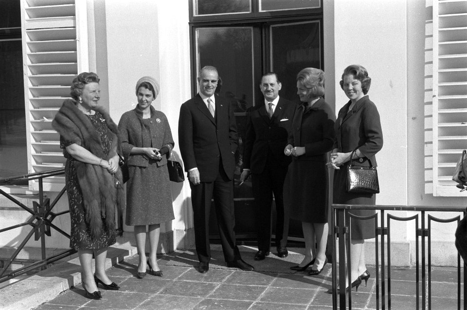 Griekse Minister-President met zijn minister en zijn vrouw op Paleis Soestdijk o, Bestanddeelnr 914-8795
