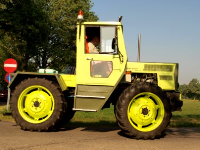 Green Mercedes Benz MB track 700S pic2