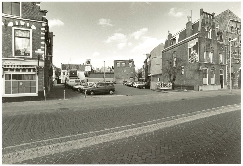 Gravinnesteeg, hoek Spaarne. NL-HlmNHA 54036339