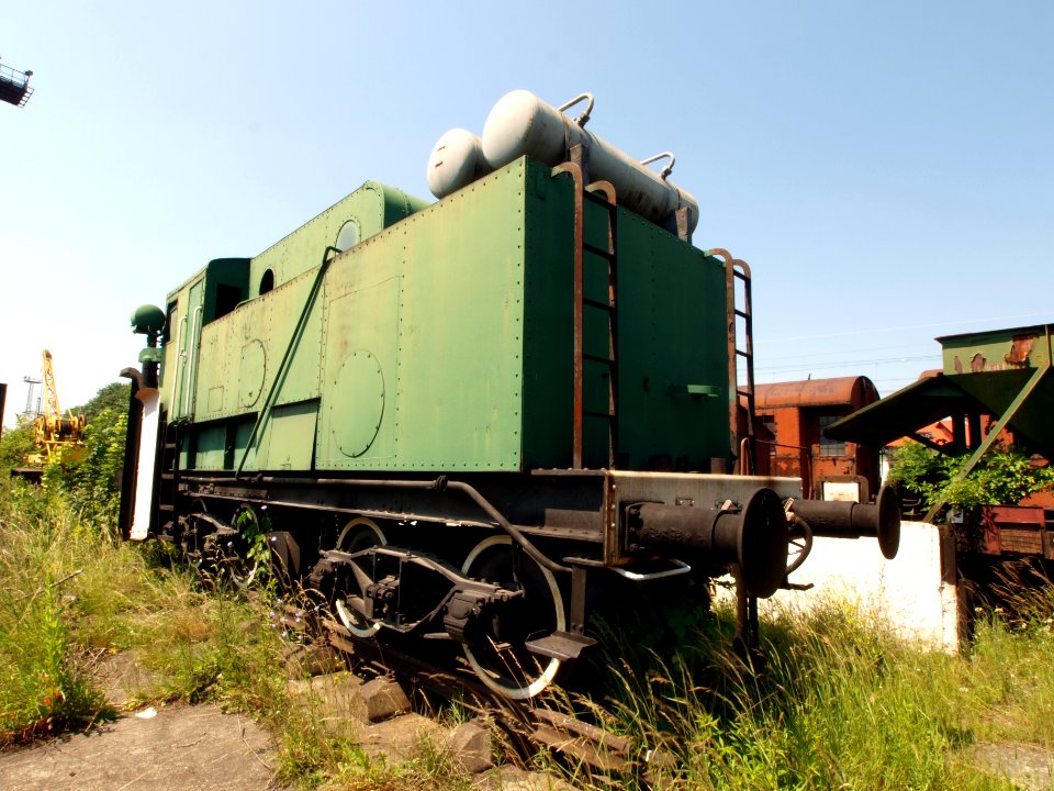 Green snow plow locomotive pic4