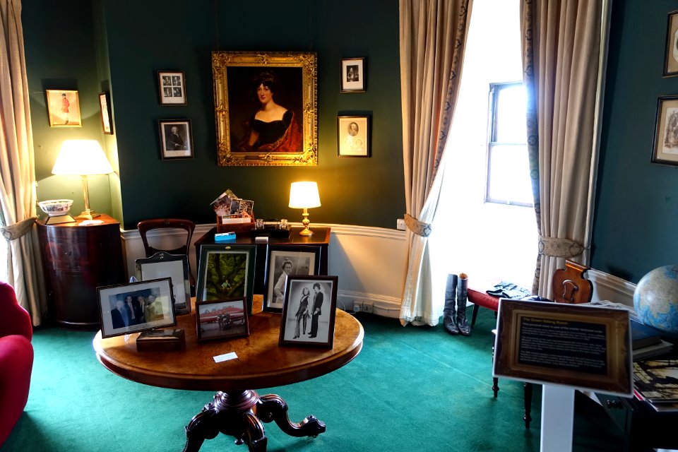Green Sitting Room - Shugborough Hall - Staffordshire, England - DSC00088